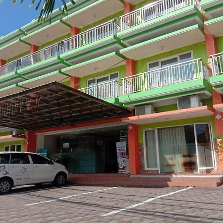 Oyo 90473 Gowin Hotel Kuta  Luaran gambar