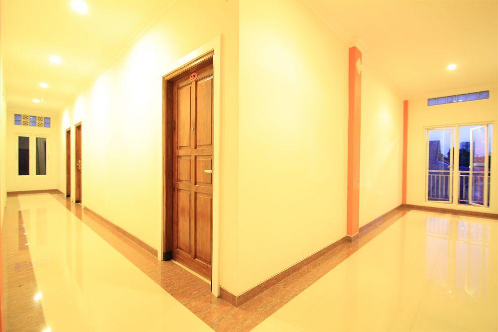 Oyo 90473 Gowin Hotel Kuta  Luaran gambar
