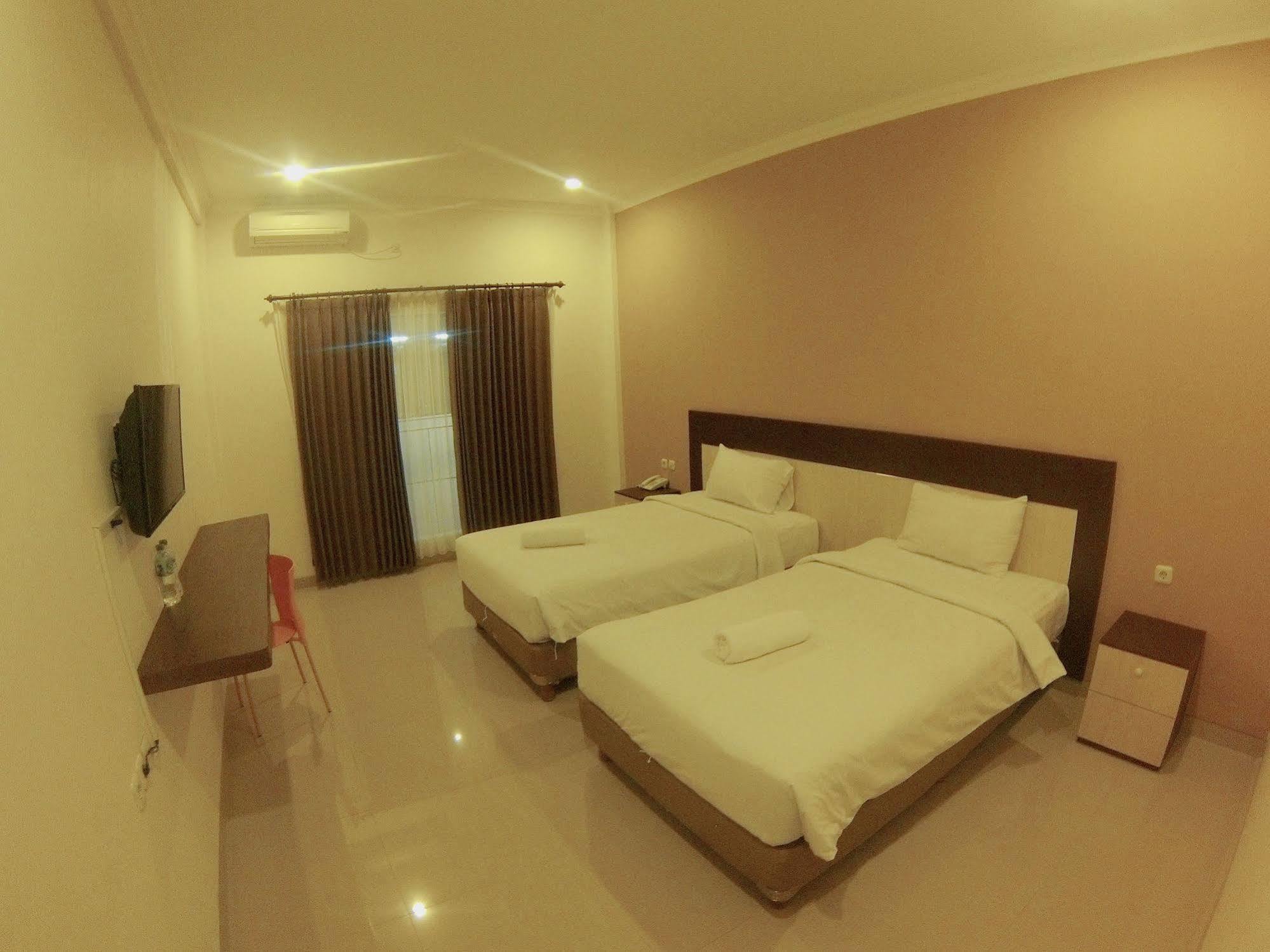 Oyo 90473 Gowin Hotel Kuta  Luaran gambar